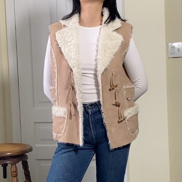 Vintage Montanaco Tan Shearling Vest Faux Leather - Picture 2 of 12